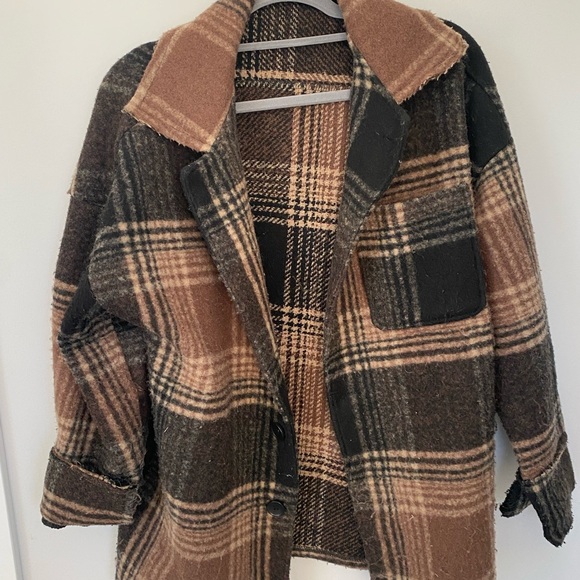 Plaid coat - Picture 2 of 7